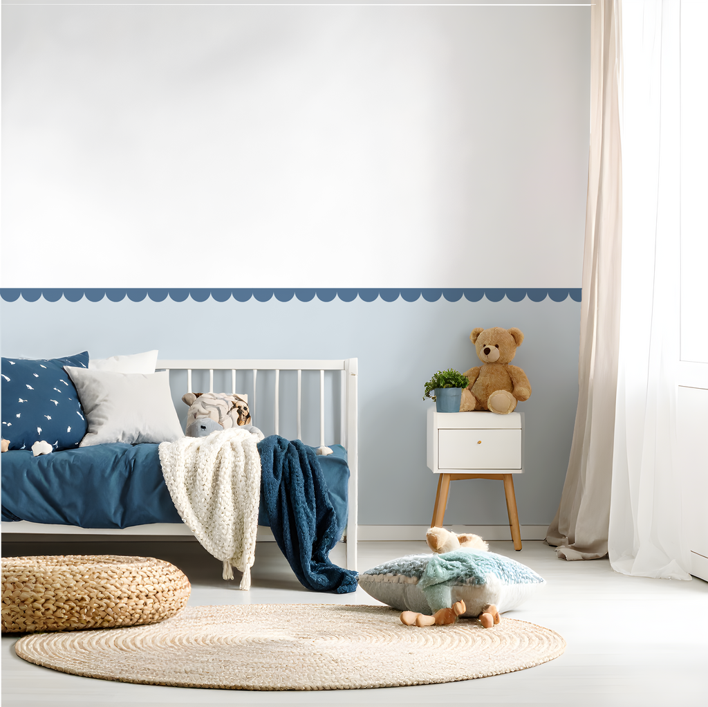 Kinderzimmer mit blauen Wandtattoos in Tapetenoptik – PVC-frei und EU-produziert